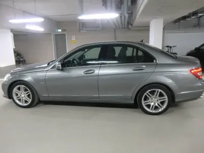 Gebraucht Mercedes C180 Elegance 156 PS (114 kW) 2012 Silber Limousine
