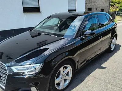 Gebraucht Audi A3 Sport 184 PS (135 kW) 2018 Schwarz Limousine