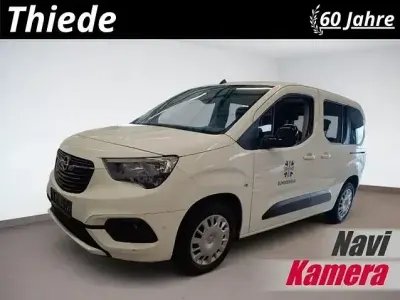 Gebraucht Opel Combo Life Elegance 131 PS (96 kW) 2022 White jade Limousine