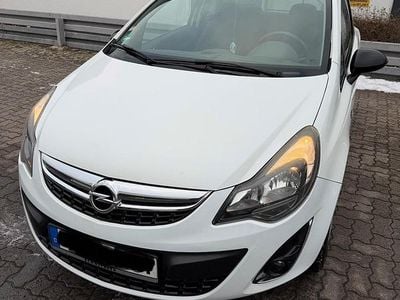 Weiß Gebraucht 2013 Opel Corsa Sport Kleinwagen | 4.500 € (Etwas zu teuer)