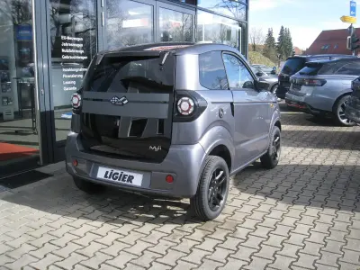 Neu Ligier Myli 2026 Graphitgrau metallic Kleinwagen