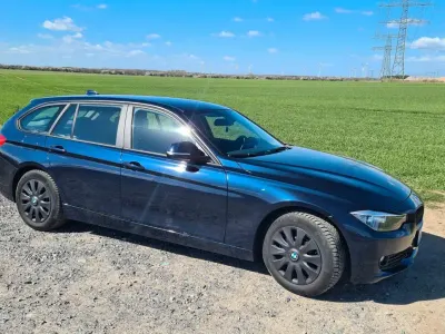Gebraucht BMW 316 140 PS (102 kW) 2015 Blau Kombi
