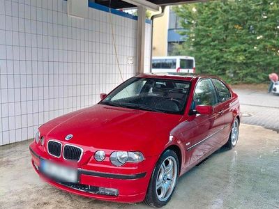 Rot Gebraucht 2002 BMW 316 Coupé | 800 € (Etwas zu teuer)