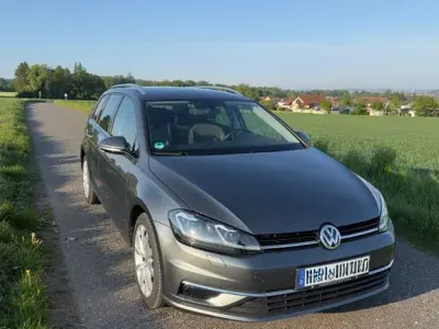 Gebraucht VW Golf VII Highline 150 PS (110 kW) 2019 Grau Kombi