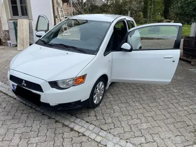 Gebraucht Mitsubishi Colt Inform 75 PS (55 kW) 2012 Weiß Kleinwagen