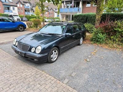 Mercedes E240