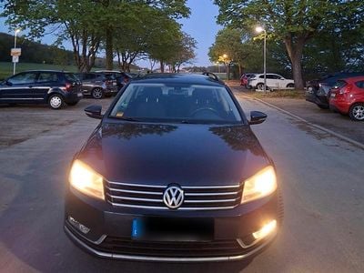 Usata VW Passat 140 CV (102 kW) 2013 Blu Station wagon