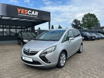 Gebraucht Opel Zafira Tourer Style 140 PS (102 kW) 2016 Argon silber/ice silver (m2) Van / Kleinbus