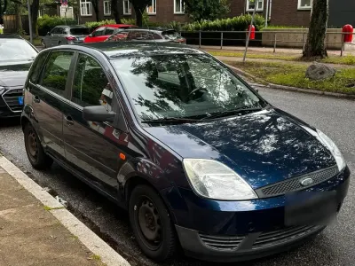Gebraucht Ford Fiesta 69 PS (50 kW) 2004 Blau Kleinwagen