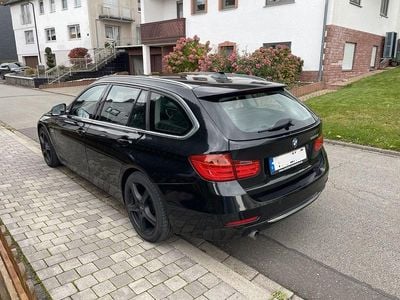 Schwarz Gebraucht 2014 BMW 320 Luxury Line Kombi | 10.500 € (Fairer Preis)