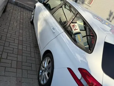 Gebraucht Peugeot 308 120 PS (88 kW) 2017 Weiß Kombi