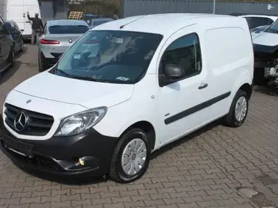 Używany Mercedes Citan 109 90 KM (66 kW) 2017 Biały Minivan
