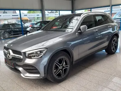 Używany Mercedes GLC220 AMG 194 KM (142 kW) 2020 Szary SUV