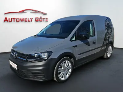 Usado VW Caddy 102 HP (75 kW) 2016 Cinzento Monovolume