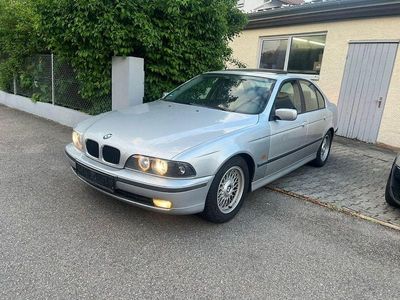 BMW 523