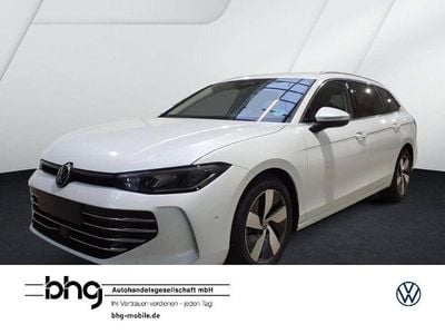 Weiß Gebraucht 2025 VW Passat Elegance Kombi | 36.430 € (Superpreis)
