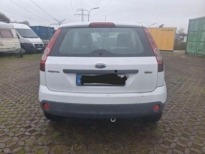 Gebraucht Ford Fiesta 68 PS (50 kW) 2008 Weiß Kleinwagen