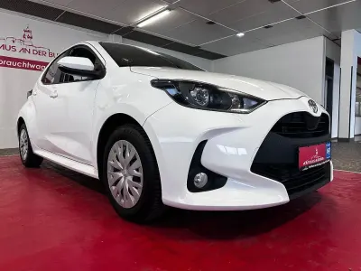 Gebraucht Toyota Yaris Comfort 125 PS (91 kW) 2021 Super white 2 Kleinwagen