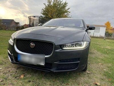 Gebraucht Jaguar XE Prestige 179 PS (131 kW) 2015 Schwarz Limousine
