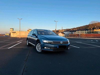 Gebraucht VW Passat Comfortline 150 PS (110 kW) 2015 Blau Kombi