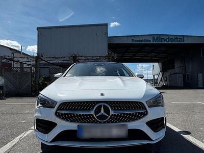 Gebraucht Mercedes CLA250e Shooting Brake 218 PS (160 kW) 2023 Weiß Kombi