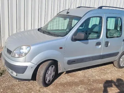 Gebraucht Renault Kangoo Expression 95 PS (69 kW) 2003 Silber Van / Kleinbus