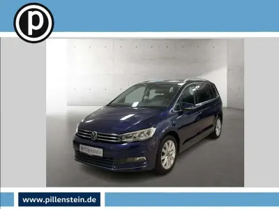 Gebraucht VW Touran Highline 150 PS (110 kW) 2022 Blau Van / Kleinbus