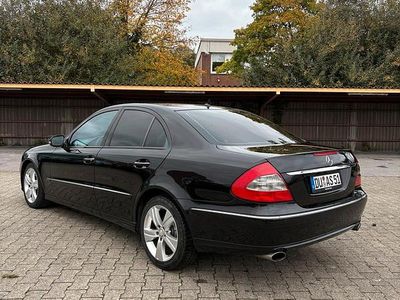 Mercedes E200
