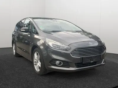Używany Ford S-MAX Titanium 241 KM (177 kW) 2017 Szary Minivan
