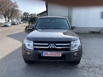 Gebraucht Mitsubishi Pajero Intense 200 PS (147 kW) 2010 Braun SUV
