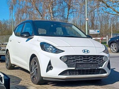 Gebraucht Hyundai i10 84 PS (61 kW) 2022 Weiß Kleinwagen