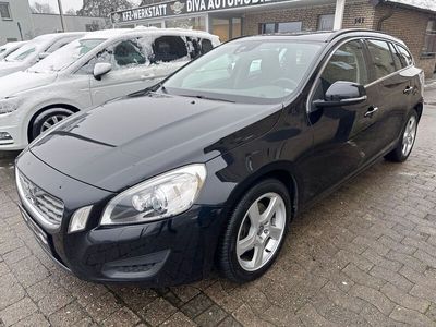 gebraucht Volvo V60 Kombi 1.6 D Momentum 1.Hand, Automatik