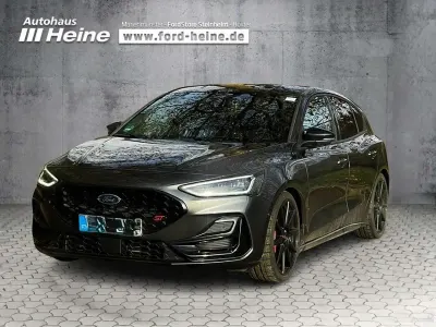 Używany Ford Focus ST 280 KM (205 kW) 2023 Szary Sedan/Limuzyna