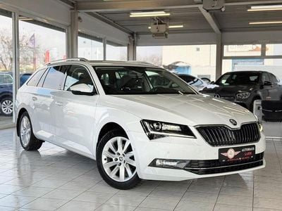 Gebraucht Skoda Superb Style 150 PS (110 kW) 2018 Bila moon/moon white Kombi