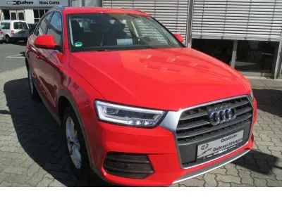 Gebraucht Audi Q3 Design 150 PS (110 kW) 2015 Misanorot perleffekt SUV