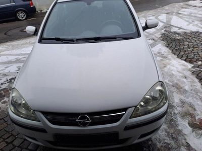 Weiß Gebraucht 2005 Opel Corsa Kleinwagen | 1.600 € (Fairer Preis)