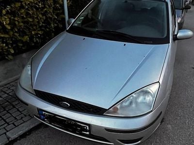 Gebraucht Ford Focus 116 PS (85 kW) 2002 Grau Kleinwagen