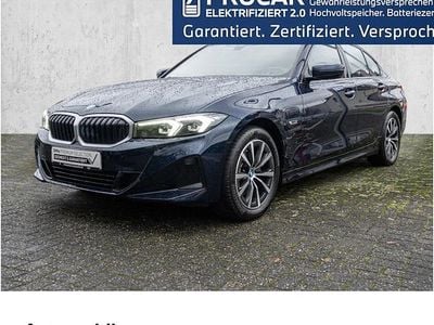 Blau Gebraucht 2022 BMW 320e Sport Line Limousine | 28.980 € (Fairer Preis)