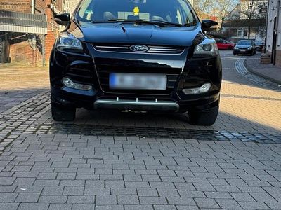 Gebraucht Ford Kuga 180 PS (132 kW) 2016 Schwarz SUV