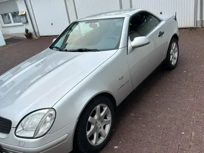 Gebraucht Mercedes SLK230 197 PS (144 kW) 1997 Silber Cabrio