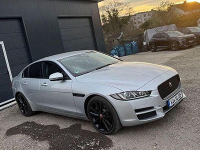 Gebraucht Jaguar XE Prestige 180 PS (132 kW) 2016 Silber Limousine