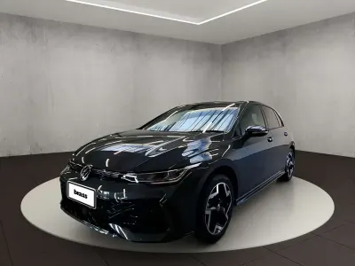 Neu VW Golf VIII R-line 150 PS (110 kW) 2026 Delfingrau metallic Limousine