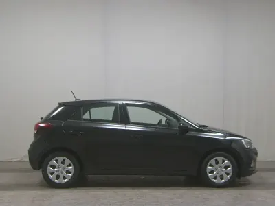 Gebraucht Hyundai i20 Trend 101 PS (74 kW) 2020 Schwarz Kleinwagen