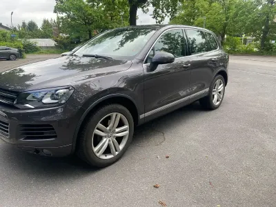 Gebraucht VW Touareg 239 PS (175 kW) 2010 Grau SUV