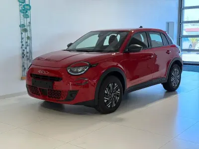 Nuova Fiat 600 110 CV (80 kW) 2026 Rosso SUV