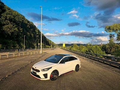 Kia ProCeed GT