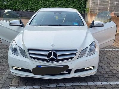 Mercedes E200