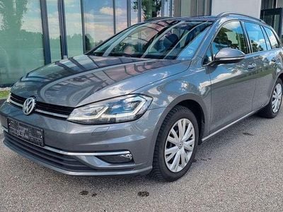 Grau Gebraucht 2018 VW Golf VII Limousine | 12.400 € (Fairer Preis)