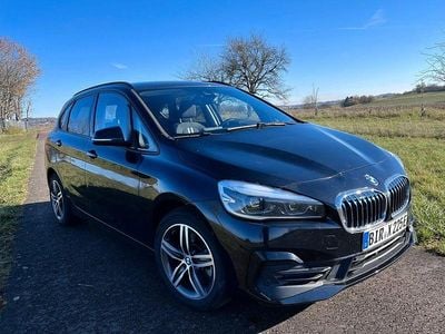 Gebraucht BMW 225 Active Tourer iPerformance 224 PS (164 kW) 2020 Schwarz Van / Kleinbus