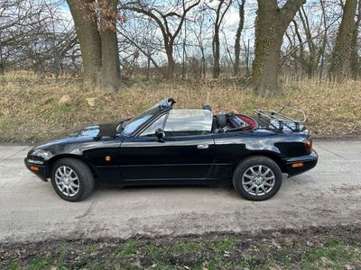 gebraucht Mazda MX5 NA Miata mit guter Historie und rotem Dach